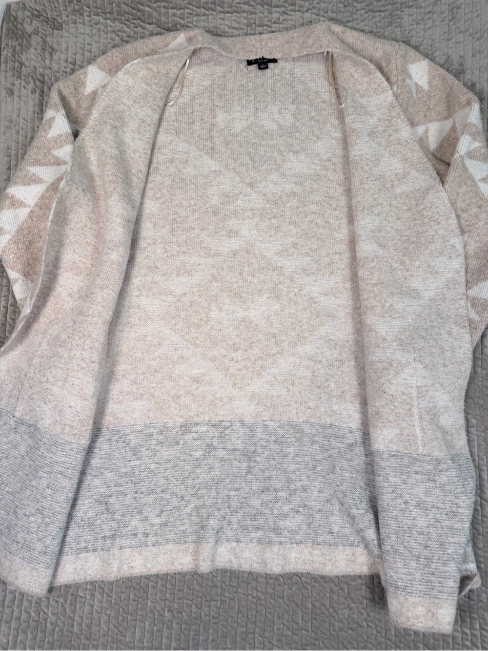FRYE Women’s XL Southwestern Aztec Open Front Cardigan Sweater Boho Beige Cozy - Picture 3 of 6